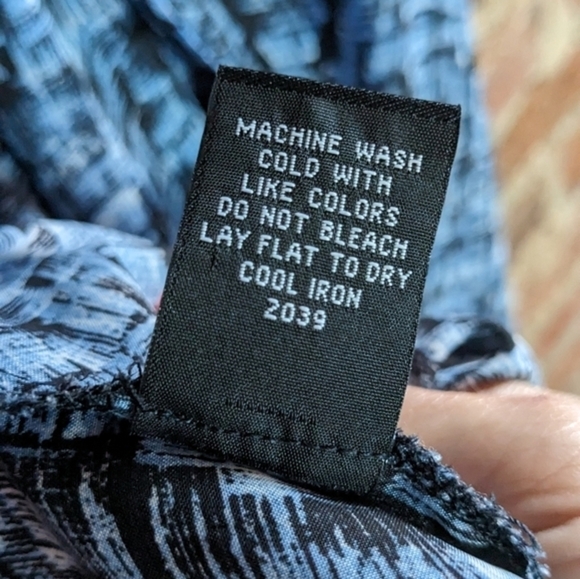 Rafaella Blue & Black Woven Pattern Sleeveless Blouse w/ Tie at Neck - Picture 7 of 11